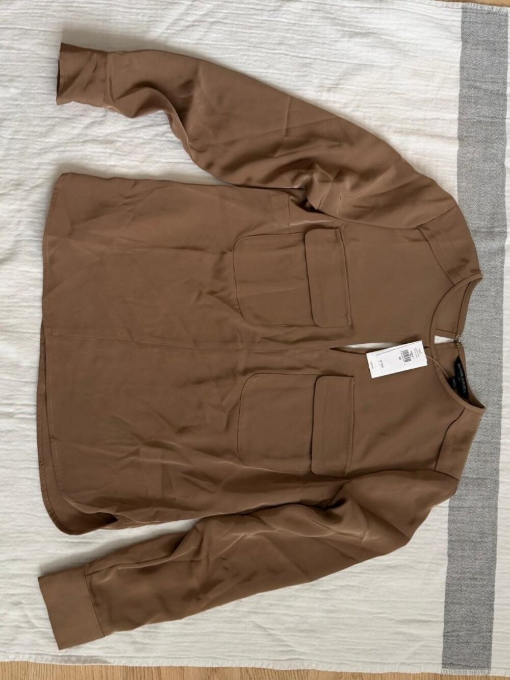 New-NWT-Banana Republic long sleeve blouse- last season